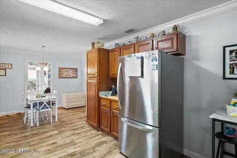 111 Holly Drive Florahome FL 32140