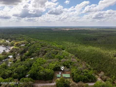 111 Holly Drive Florahome FL 32140