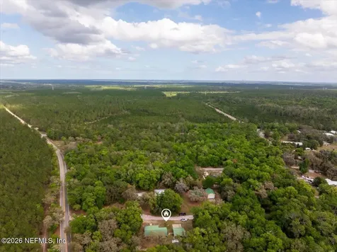 111 Holly Drive Florahome FL 32140
