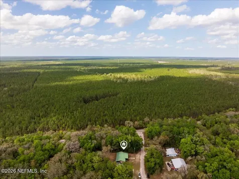 111 Holly Drive Florahome FL 32140