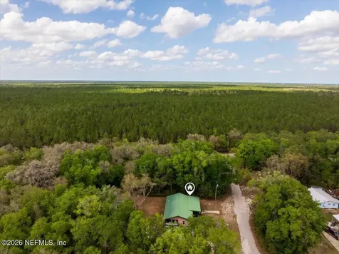 111 Holly Drive Florahome FL 32140