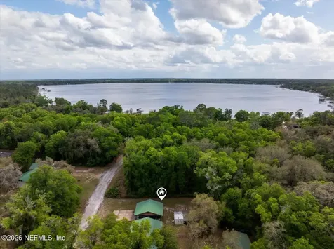 111 Holly Drive Florahome FL 32140