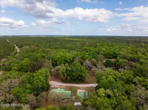 111 Holly Drive Florahome FL 32140