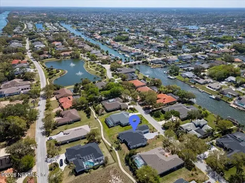 13 Old Oak Drive N Palm Coast FL 32137