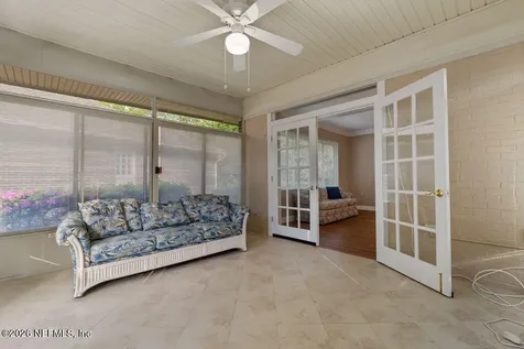4557 Middleton Park Circle W Jacksonville FL 32224