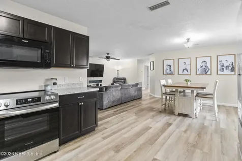 6110 Sands Pointe Drive Macclenny FL 32063