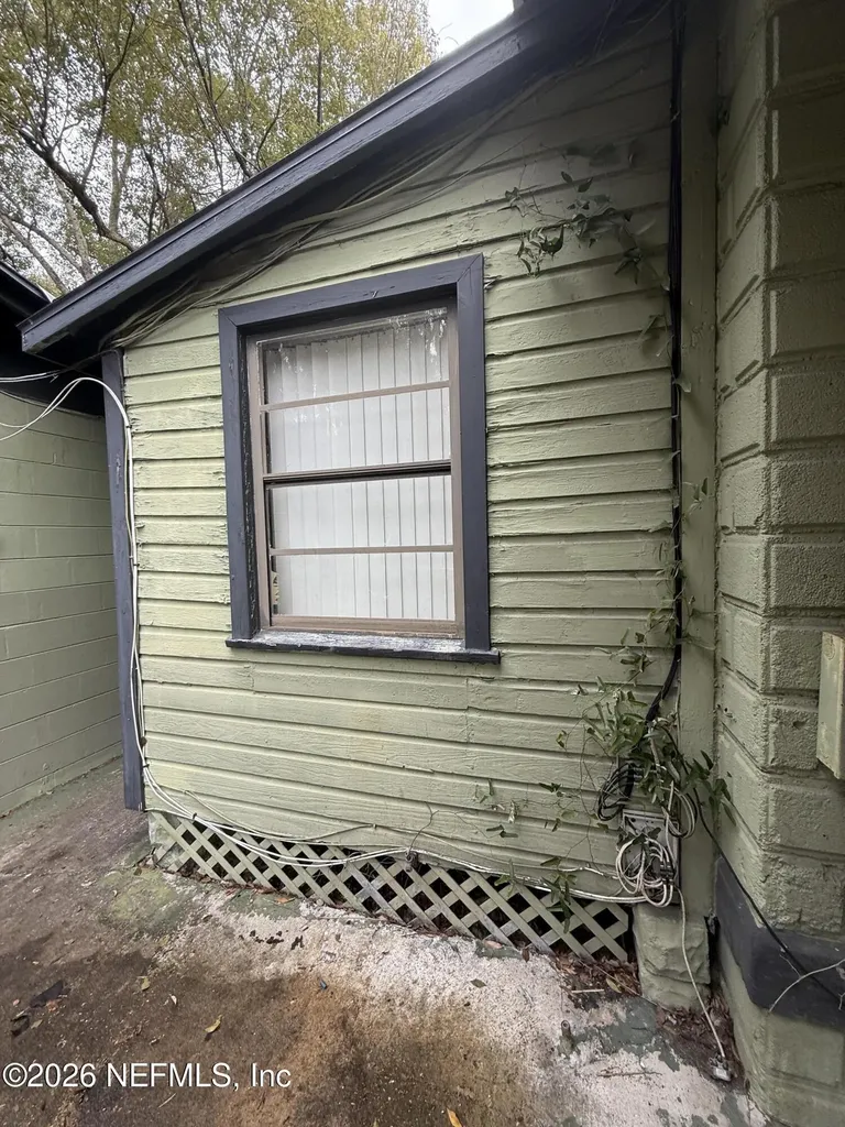 2576 Lewis Street Jacksonville FL 32204