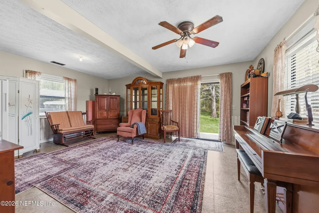 4945 Us Highway 17 Green Cove Springs FL 32043