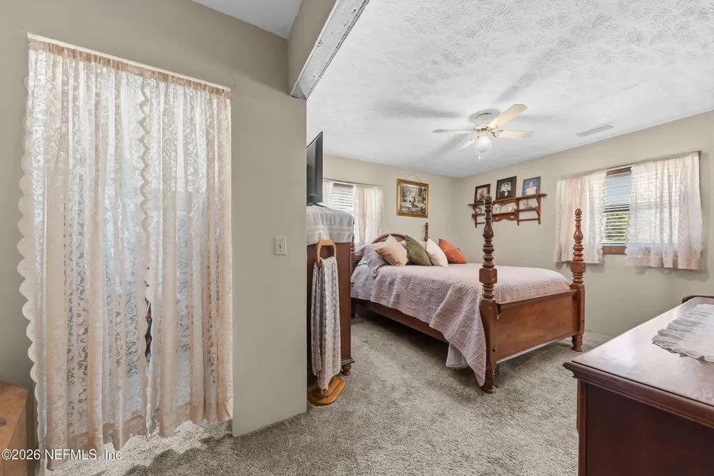 4945 Us Highway 17 Green Cove Springs FL 32043