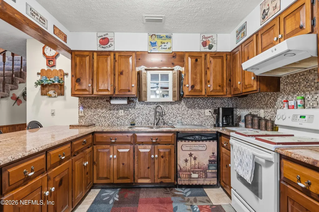 4945 Us Highway 17 Green Cove Springs FL 32043