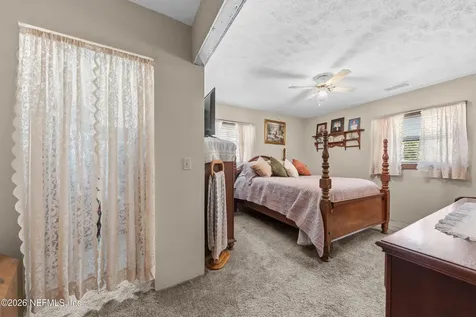 4945 Us Highway 17 Green Cove Springs FL 32043