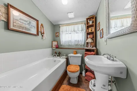 4945 Us Highway 17 Green Cove Springs FL 32043
