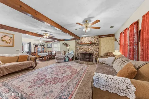 4945 Us Highway 17 Green Cove Springs FL 32043