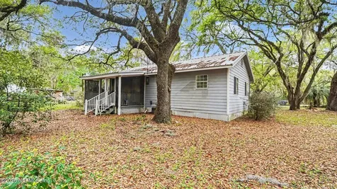 808 County Road 20a Hawthorne FL 32640