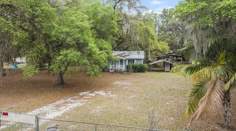 808 County Road 20a Hawthorne FL 32640