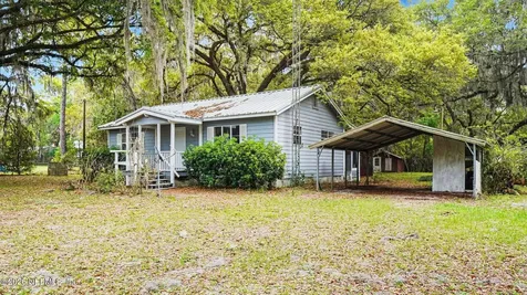 808 County Road 20a Hawthorne FL 32640