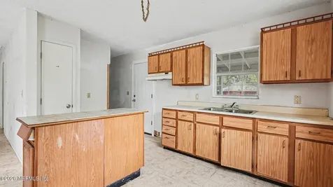 808 County Road 20a Hawthorne FL 32640