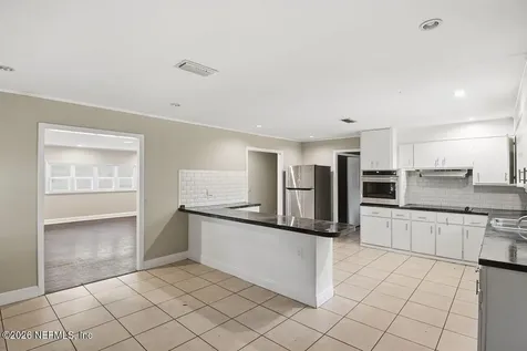 8040 Hammond Boulevard Jacksonville FL 32220