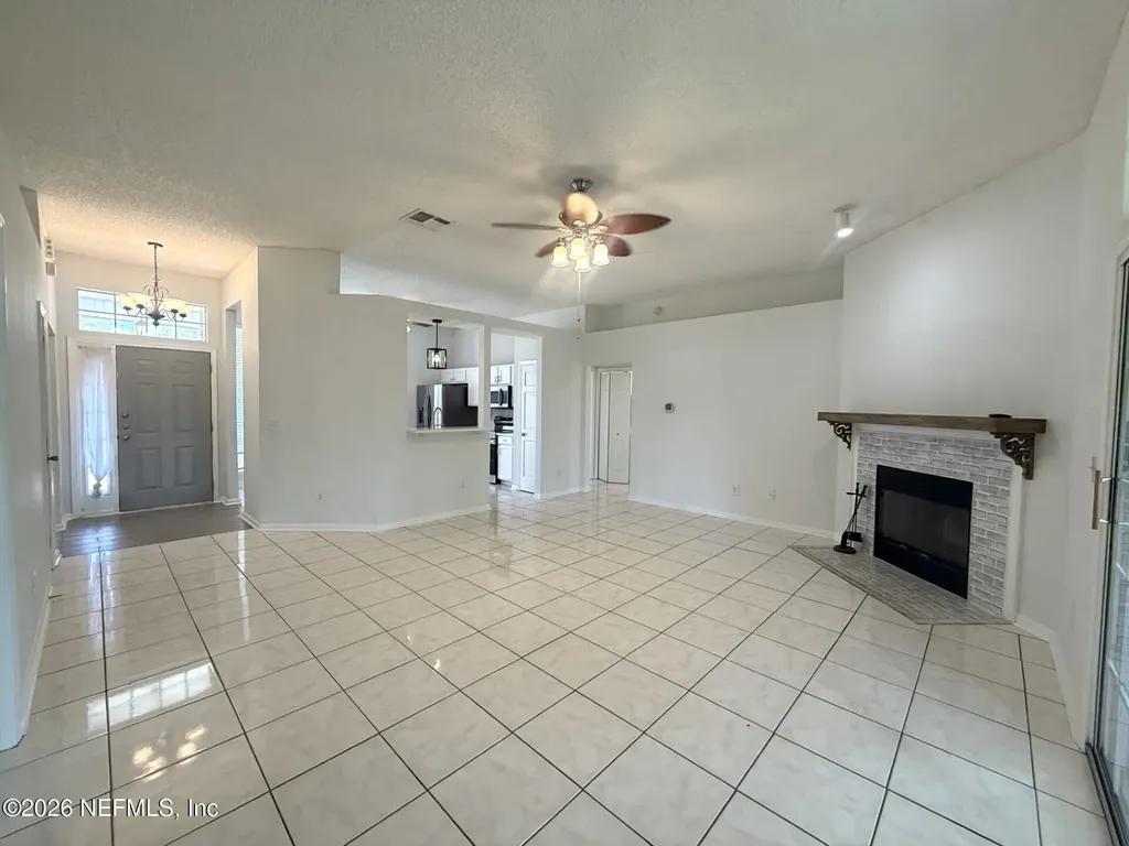 913 Mackinaw Trail St. Augustine FL 32092
