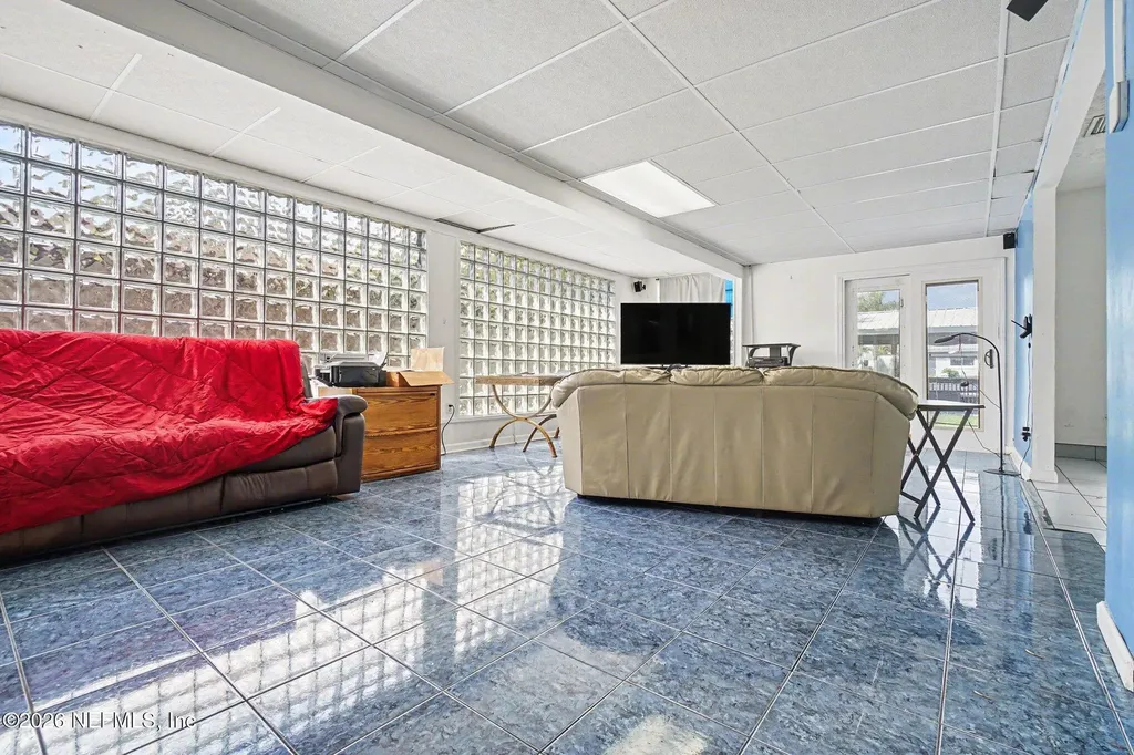 4258 Seabreeze Drive Jacksonville FL 32250