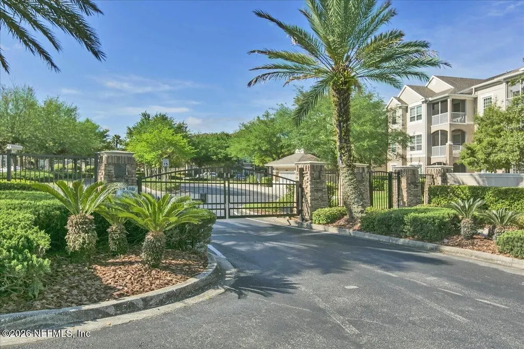 7990 Baymeadows Road E Jacksonville FL 32256