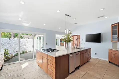 7911 Hunters Grove Road Jacksonville FL 32256