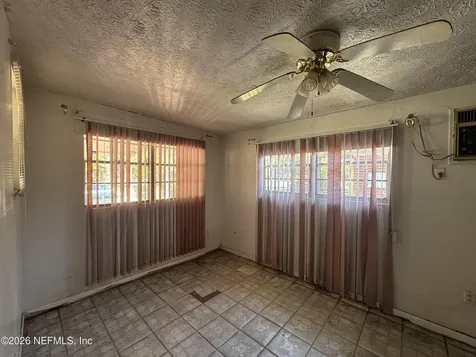 2560 Robert Street Jacksonville FL 32209