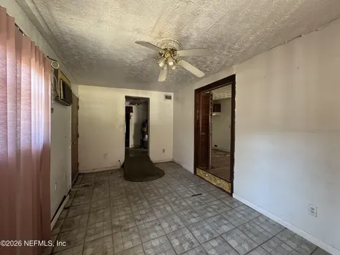 2560 Robert Street Jacksonville FL 32209