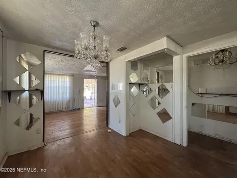 2560 Robert Street Jacksonville FL 32209