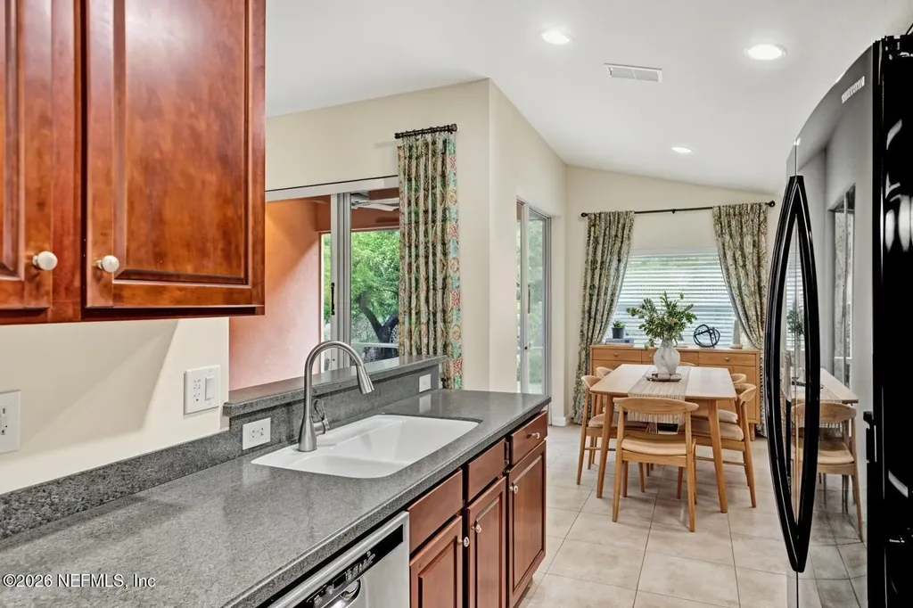 9122 Honeybee Lane Jacksonville FL 32256