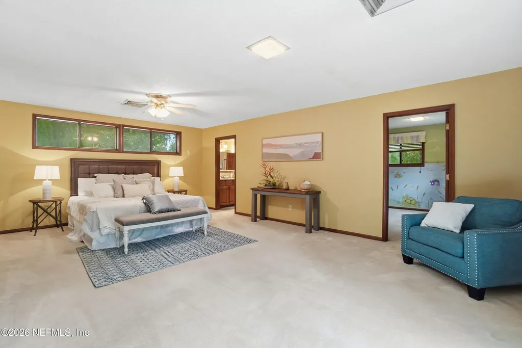 12852 Longview Drive W Jacksonville FL 32223