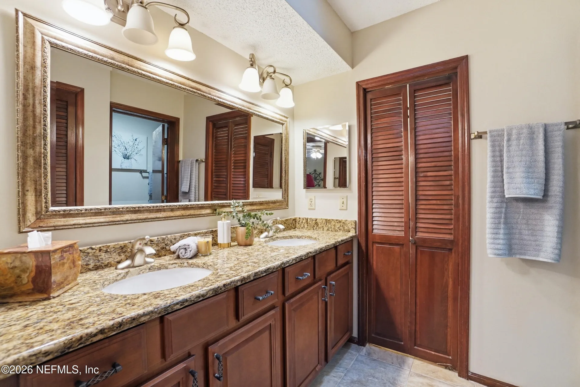 12852 Longview Drive W Jacksonville FL 32223