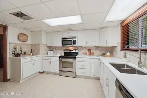 12852 Longview Drive W Jacksonville FL 32223
