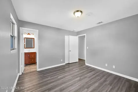 1187 Pecan Cove Jacksonville FL 32221