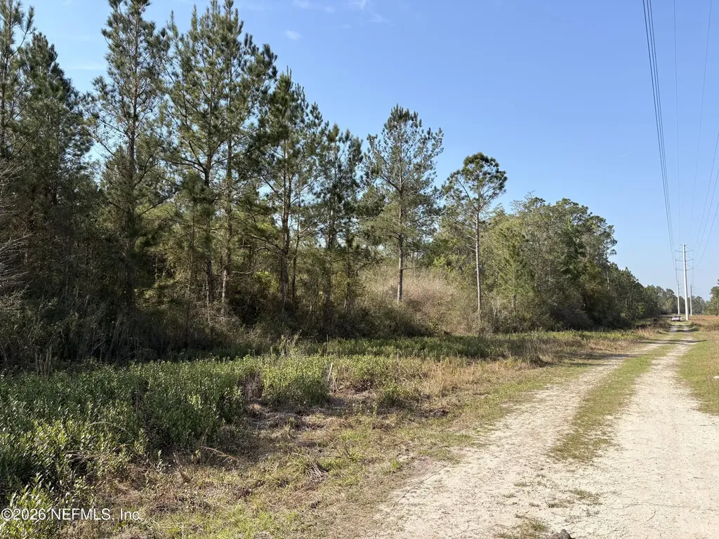 O Lazy Pines Road Glen St. Mary FL 32040