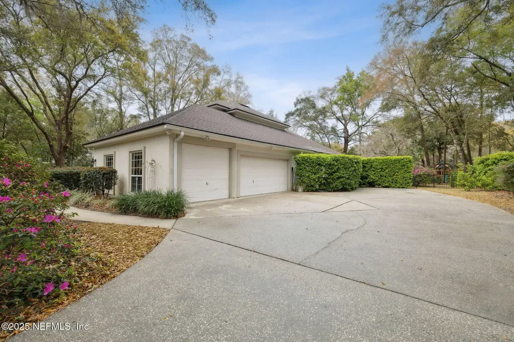 1856 Colonial Drive Green Cove Springs FL 32043