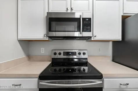 7990 Baymeadows Road E Jacksonville FL 32256