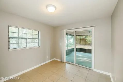 5822 Jaguar Drive W Jacksonville FL 32244