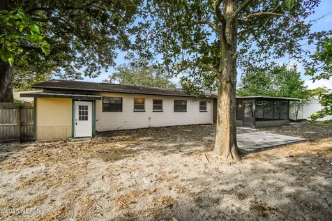 5822 Jaguar Drive W Jacksonville FL 32244