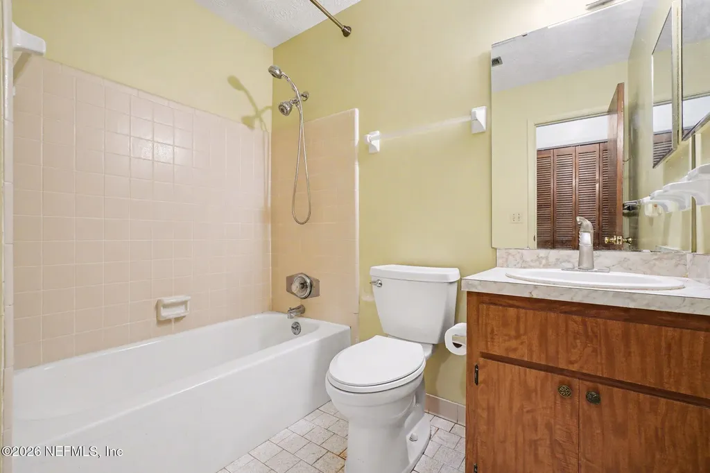 3991 Post Oak Road N Jacksonville FL 32277