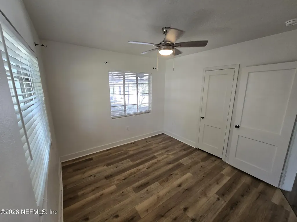 1893 E Road Jacksonville FL 32216
