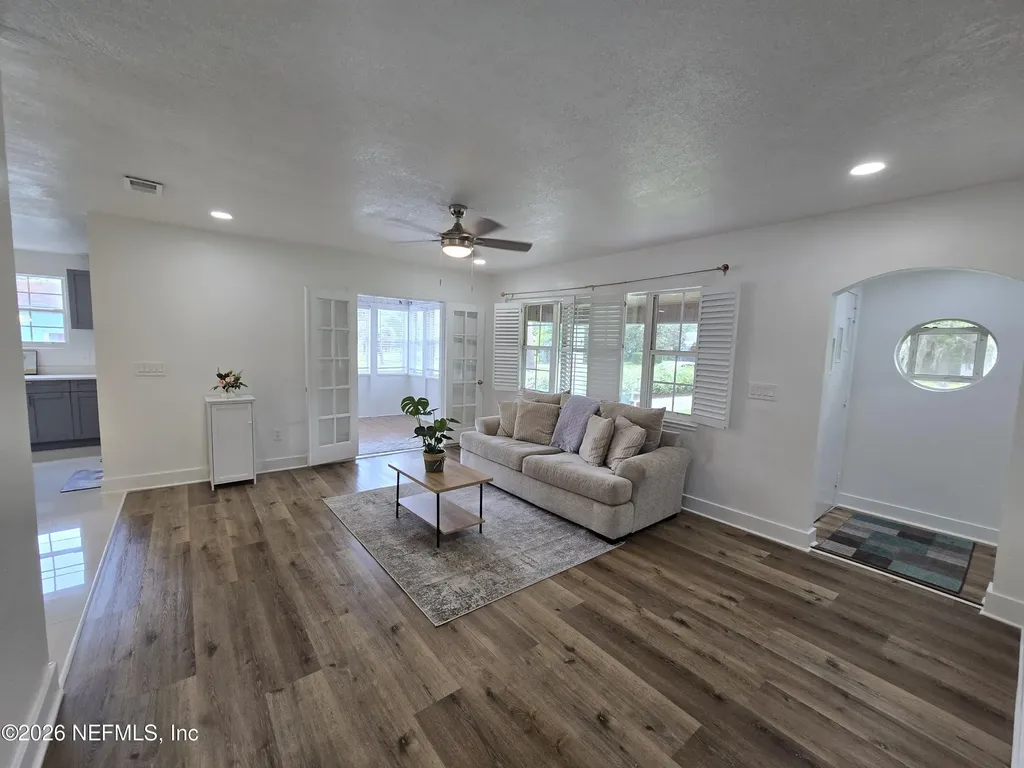 1893 E Road Jacksonville FL 32216
