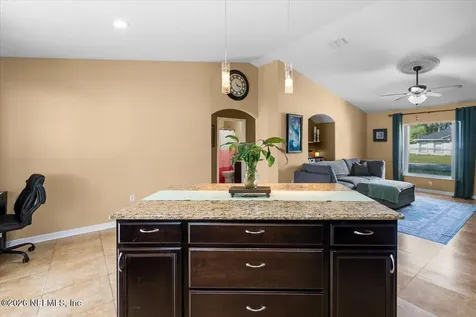 17 Wheatfield Drive Palm Coast FL 32164