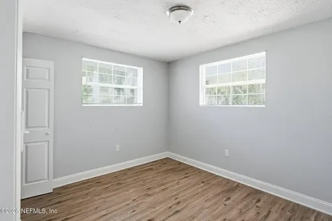 8647 Lenox Avenue Jacksonville FL 32221
