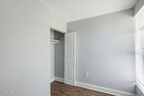 8647 Lenox Avenue Jacksonville FL 32221