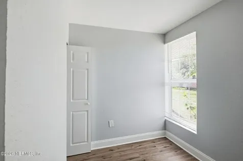8647 Lenox Avenue Jacksonville FL 32221