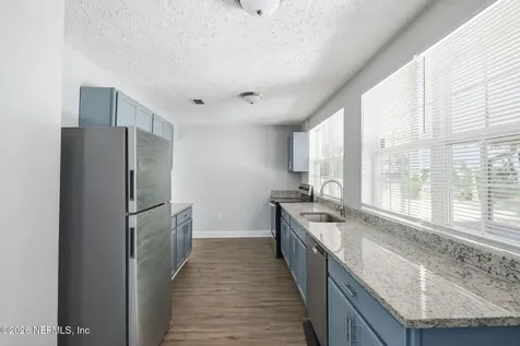 8647 Lenox Avenue Jacksonville FL 32221