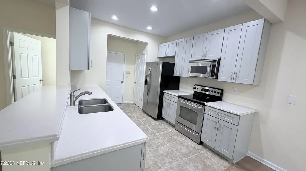 4047 Lionheart Drive Jacksonville FL 32216