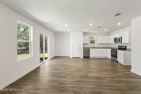 10406 Greystone Drive Glen St. Mary FL 32040