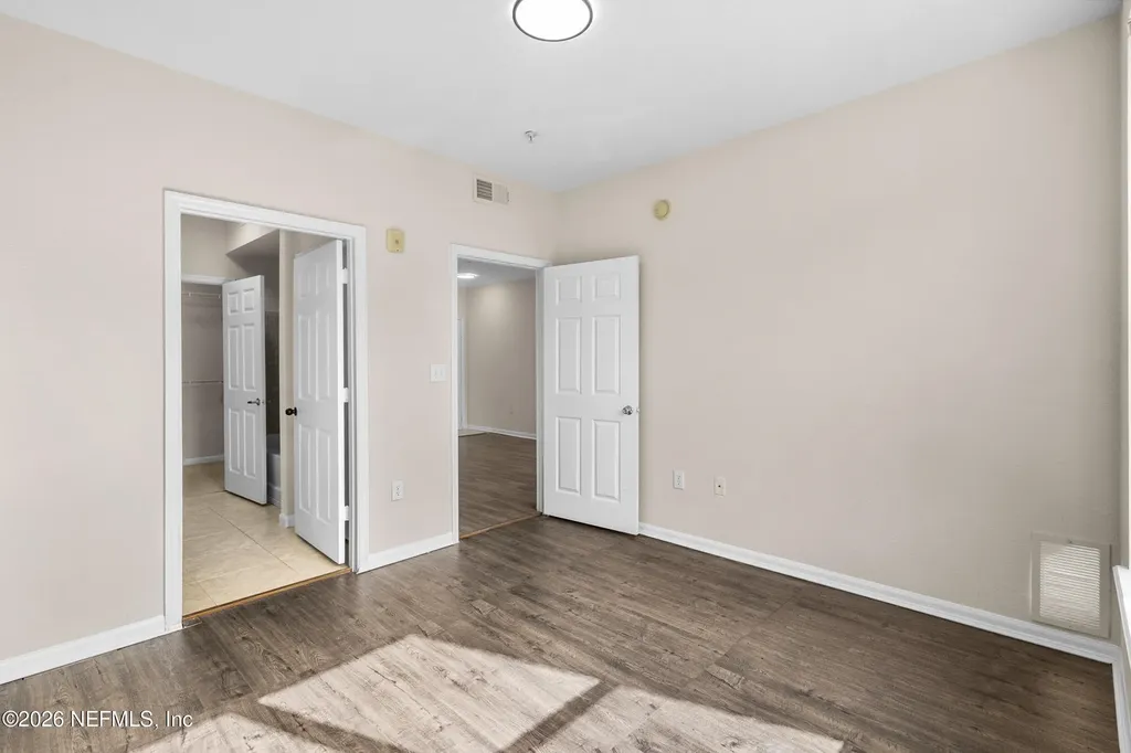 8539 Gate Parkway Jacksonville FL 32216